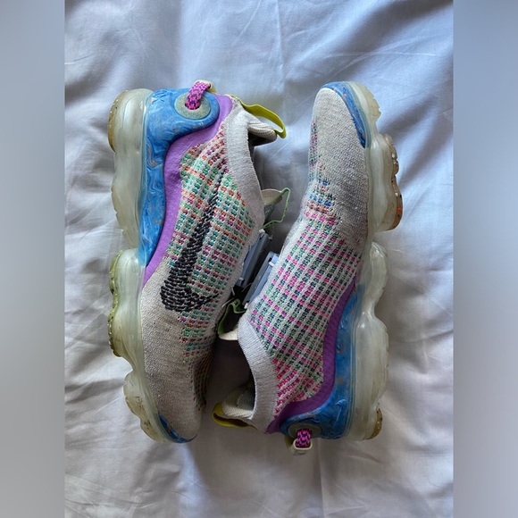 Nike Other - Nike Vapour max multi color